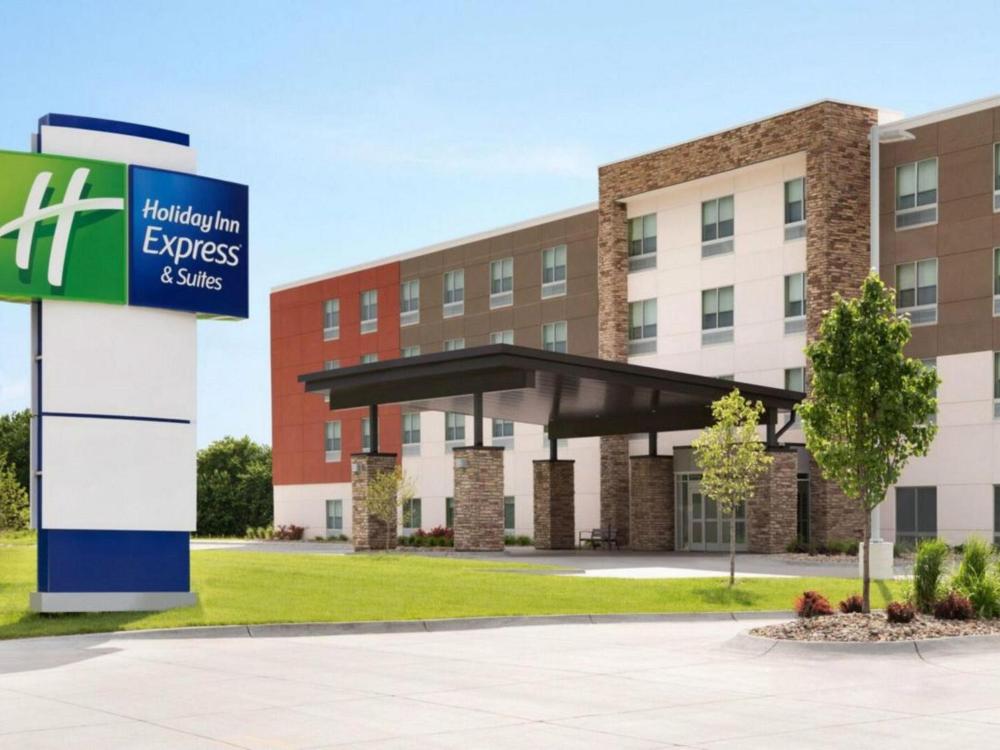 Holiday Inn Express & Suites Dayton East - Beavercreek by IHG